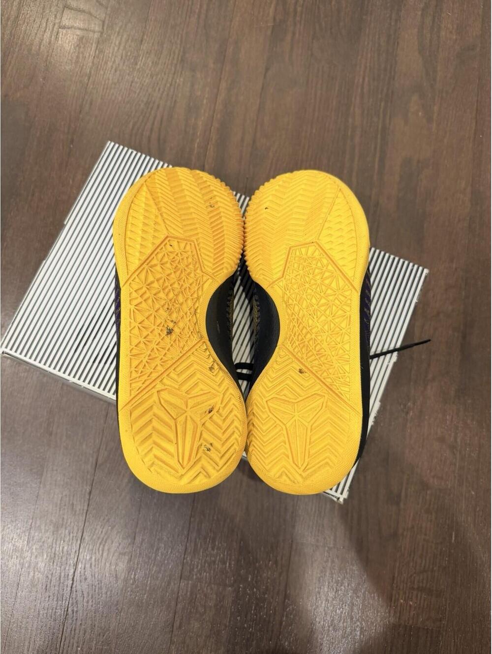 Nike Kobe KB Mentality 2 Fierce Purple Yellow Size 9.5 Lightly Used See Pics 🔥 - Picture 9 of 9